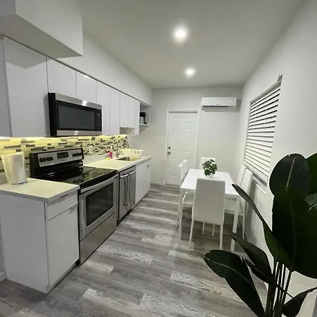 Douglas Rd Apartments Miami Exterior photo