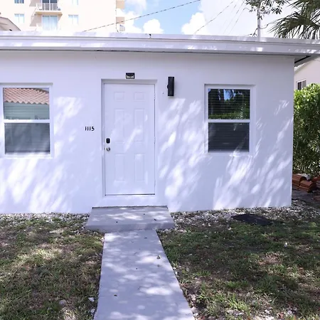 Douglas Rd Apartments Miami Exterior photo