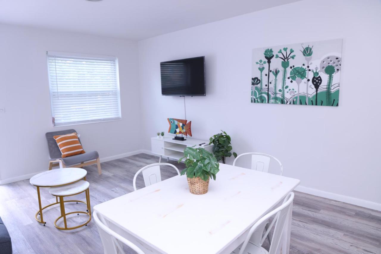 Douglas Rd Apartamento *