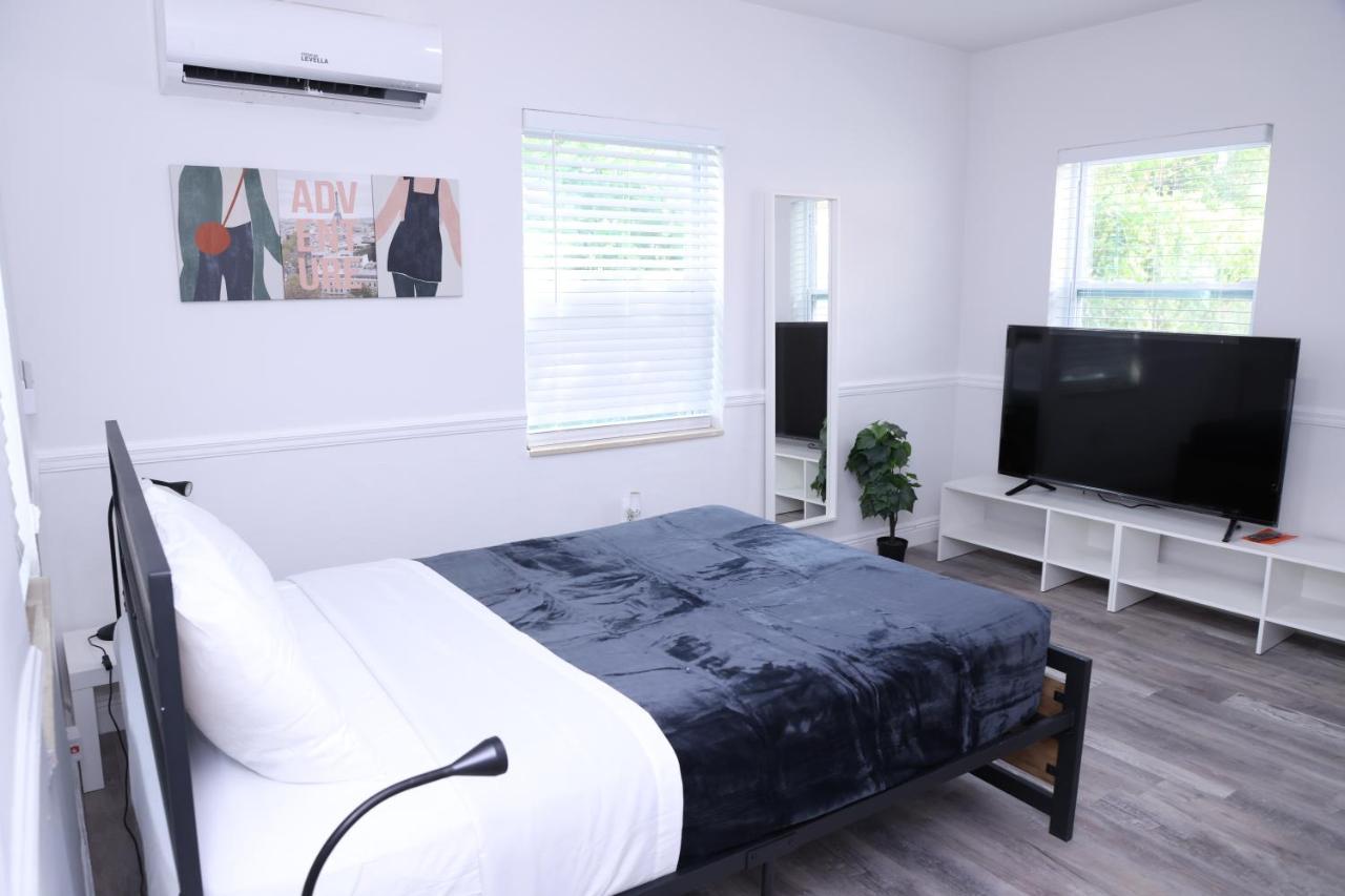 Douglas Rd Apartamento
