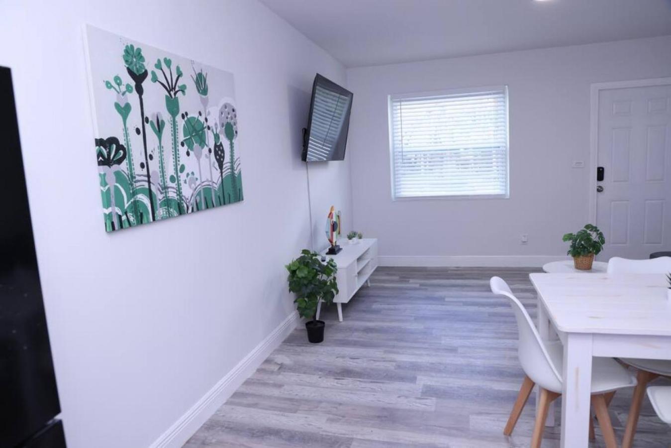 Douglas Rd Apartamento